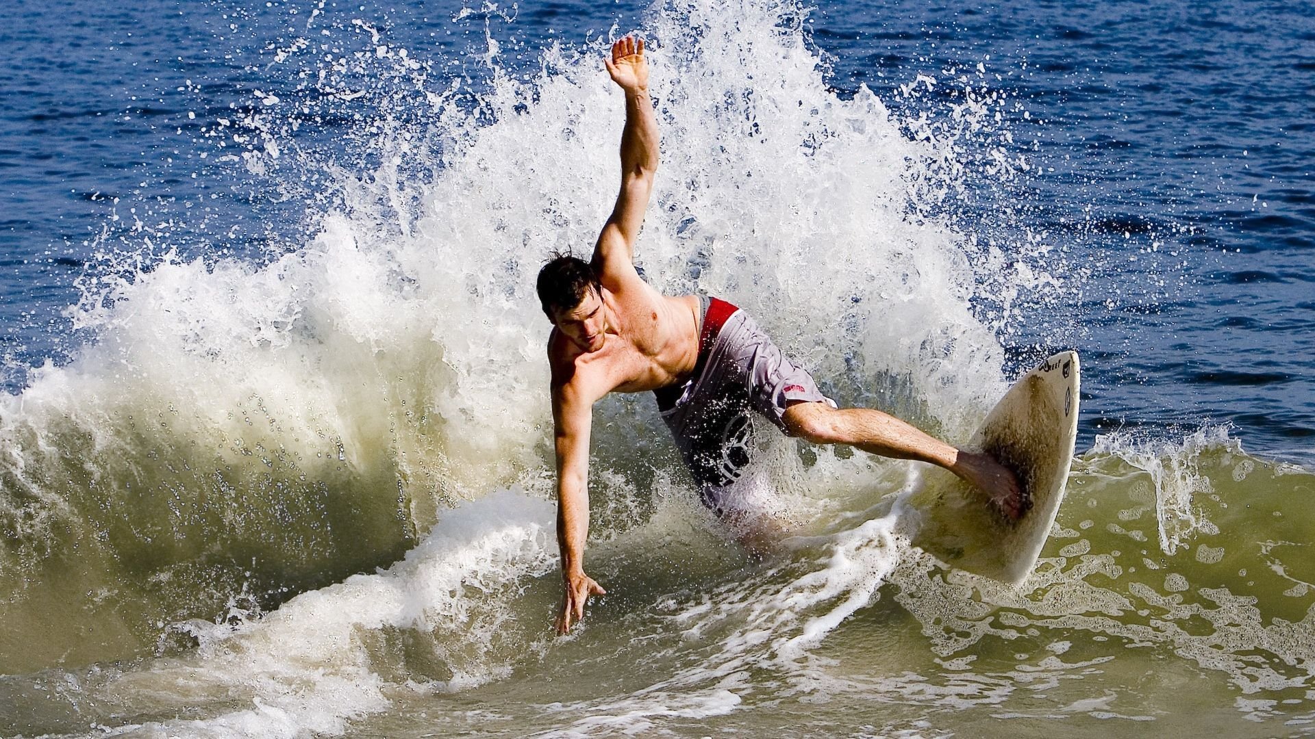 开云·体育官网-星光下的射击比赛：闪耀夜空的运动盛典